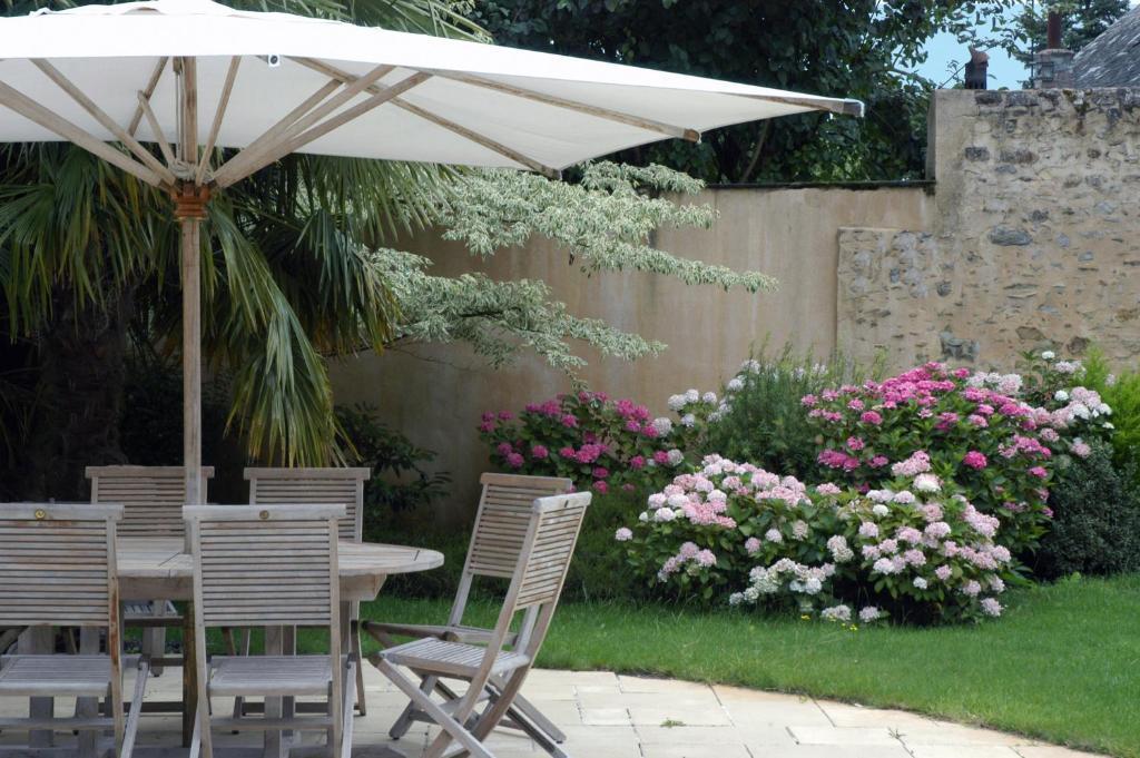 Craon  La Demeure De L'Ile B&B 외부 사진