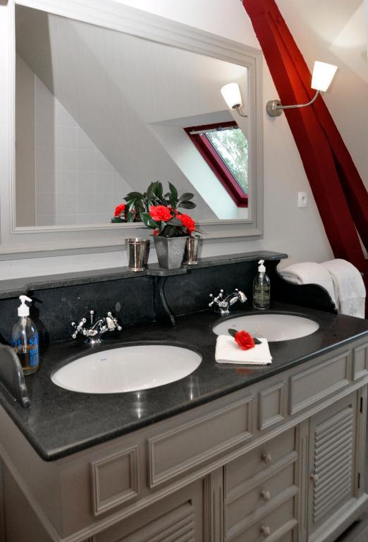 Craon  La Demeure De L'Ile B&B 객실 사진